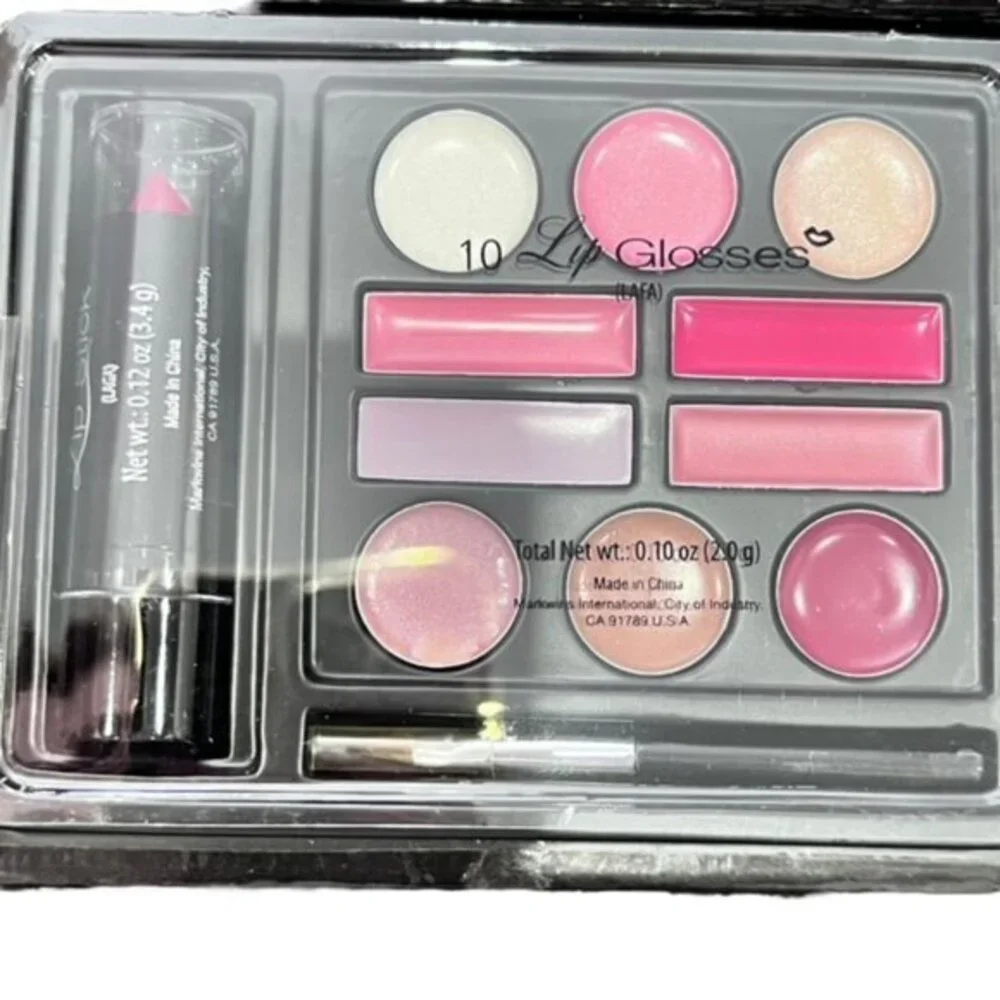 Kiss Me Lip Palette Lip Stick 10 Lip Glosses Brush Case Mirror‎ GIFT New In Box